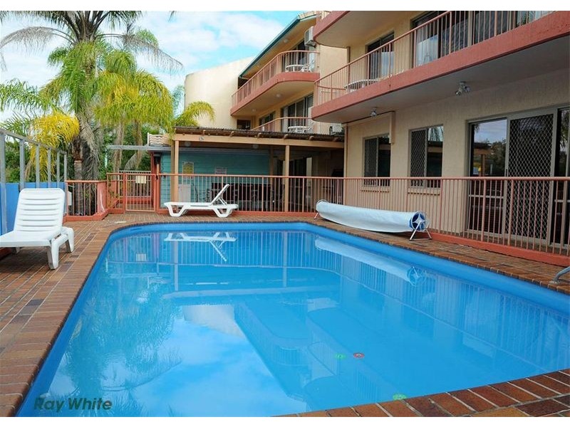 11/383 Esplanade, Torquay QLD 4655