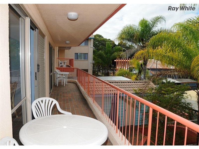 11/383 Esplanade, Torquay QLD 4655