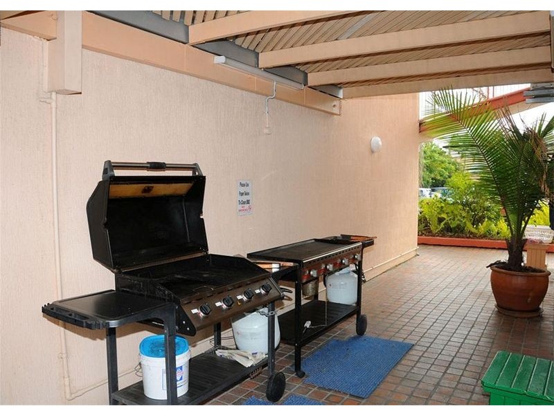 11/383 Esplanade, Torquay QLD 4655