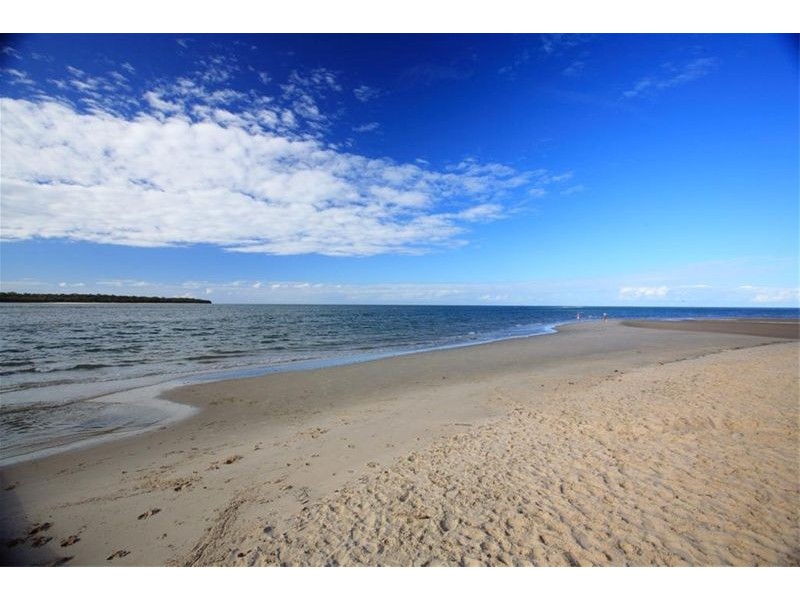 11 Bryan Court, Burrum Heads QLD 4659