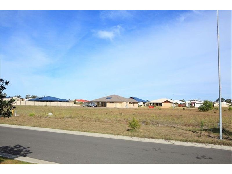 11 Bryan Court, Burrum Heads QLD 4659