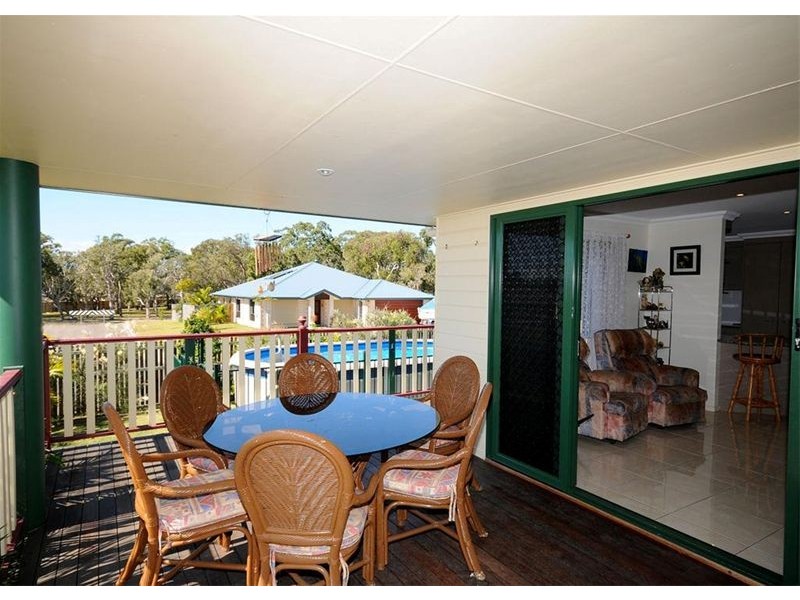 9 Whipbird Court, Urangan QLD 4655