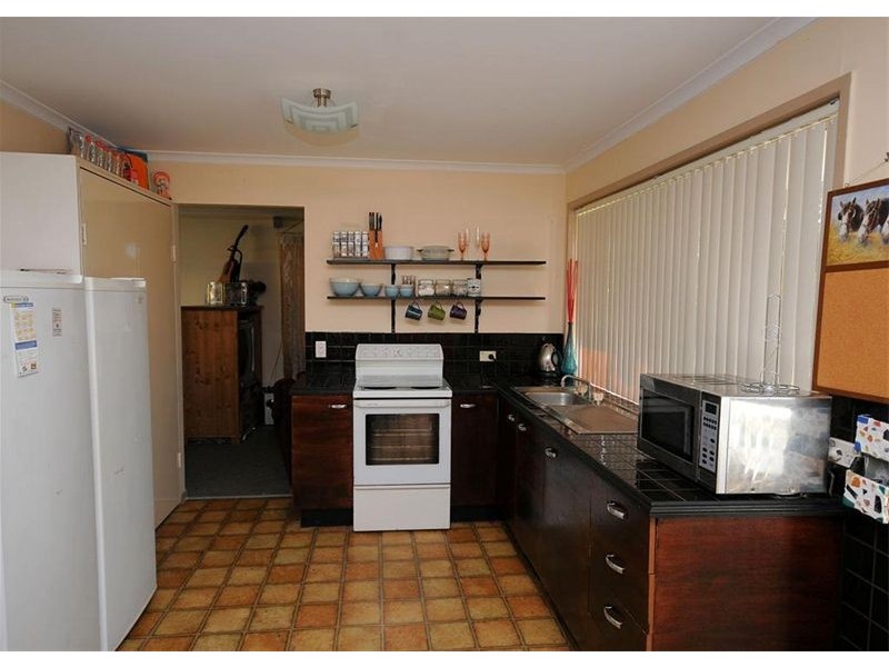 88 North Street, Point Vernon QLD 4655