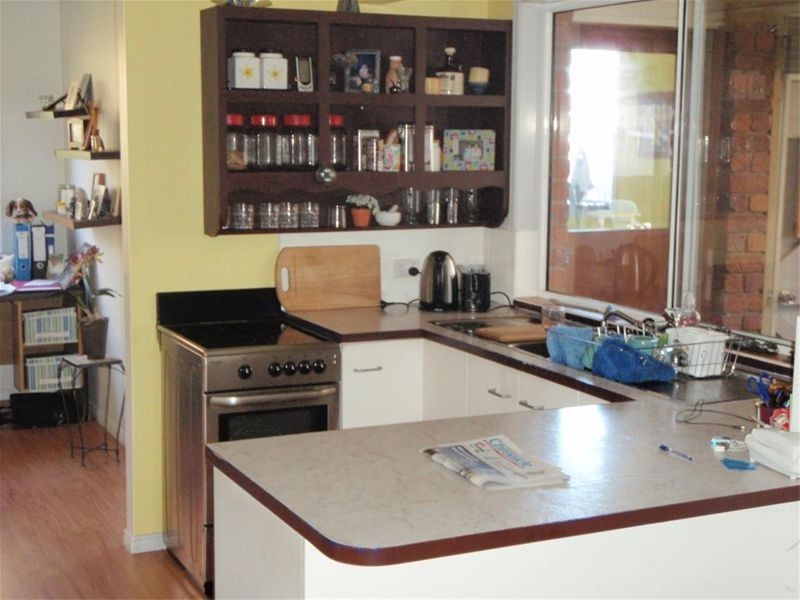 27 Kuruman Street, Scarness QLD 4655