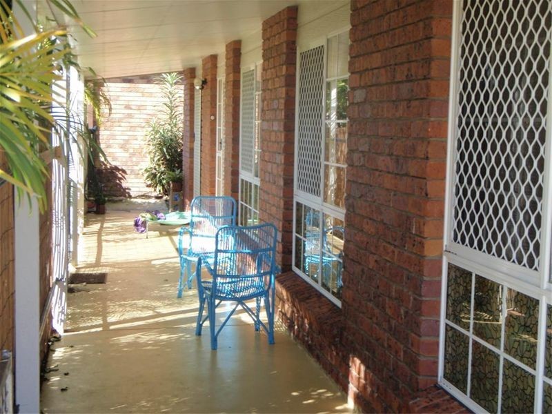 27 Kuruman Street, Scarness QLD 4655
