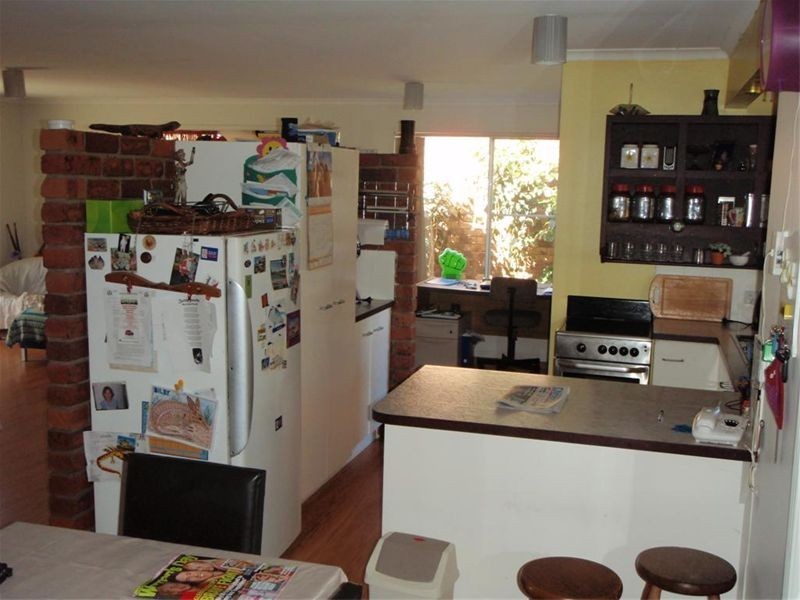 27 Kuruman Street, Scarness QLD 4655