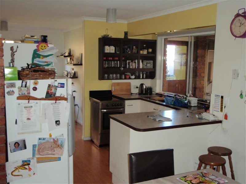 27 Kuruman Street, Scarness QLD 4655
