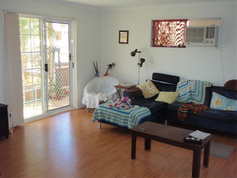 27 Kuruman Street, Scarness QLD 4655