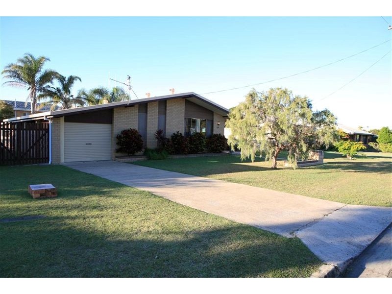 30 Wonga Street, Scarness QLD 4655