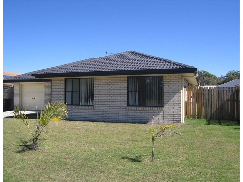 16 Emerald Park Way, Urangan QLD 4655