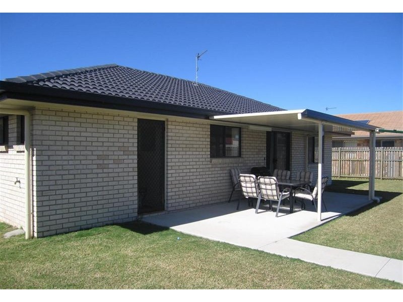 16 Emerald Park Way, Urangan QLD 4655