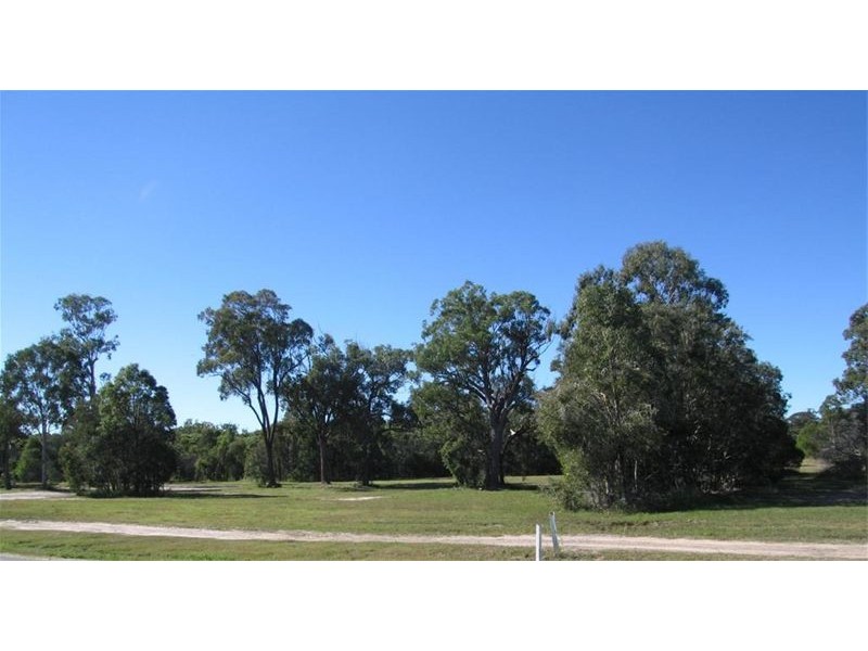 16 Emerald Park Way, Urangan QLD 4655