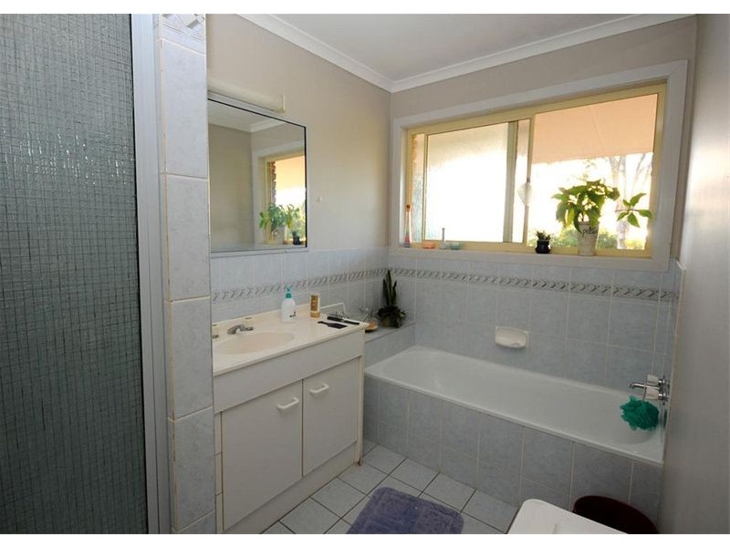 4 Zena Close, River Heads QLD 4655