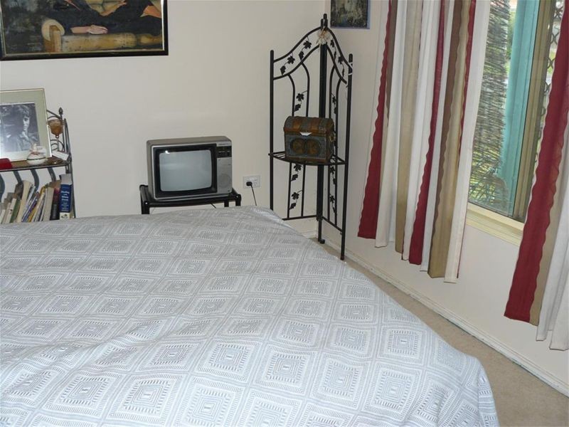 4 Cordelia Court, Urangan QLD 4655