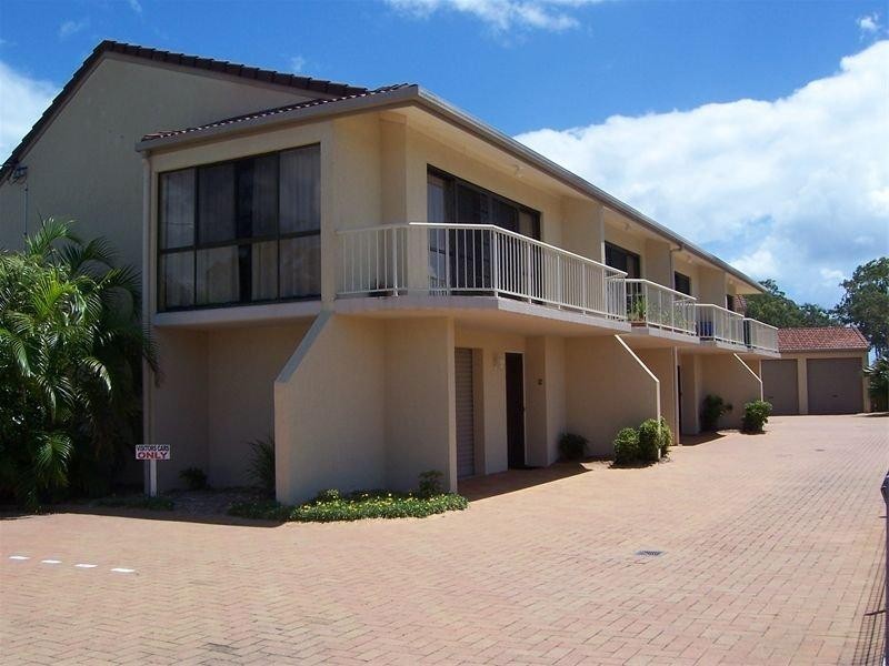 4/208 Cypress Street, Urangan QLD 4655