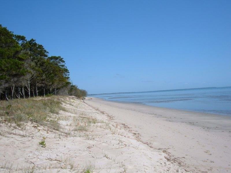 5 Beachside Court, Toogoom QLD 4655