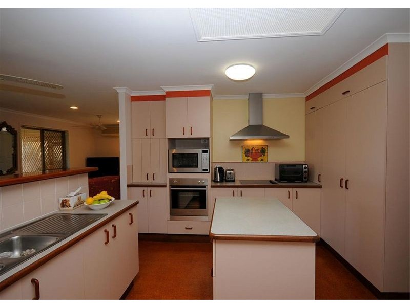 14 Balmoral Court, Urraween QLD 4655