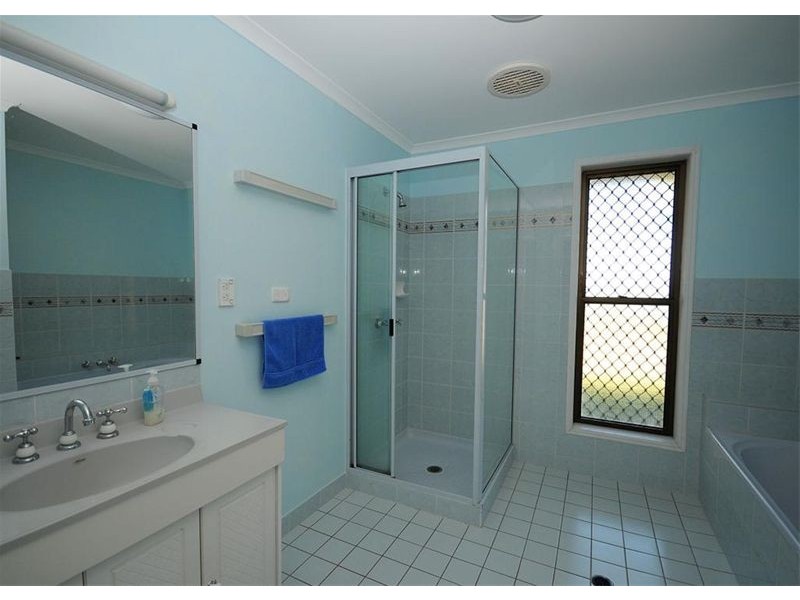 14 Balmoral Court, Urraween QLD 4655