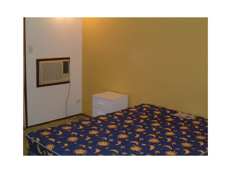 1/4 Frank Street, Scarness QLD 4655