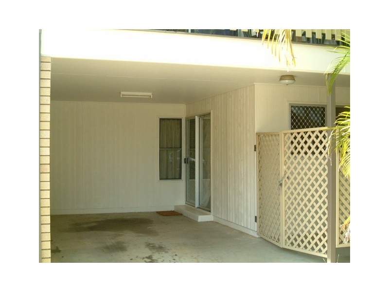 1/4 Frank Street, Scarness QLD 4655