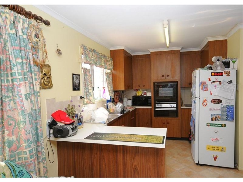 2 Eden Way, Point Vernon QLD 4655