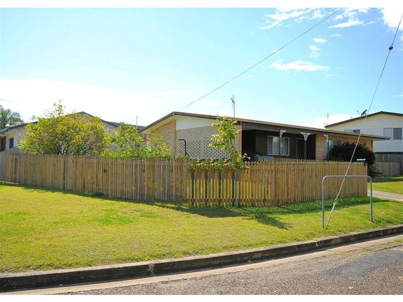 2 Eden Way, Point Vernon QLD 4655