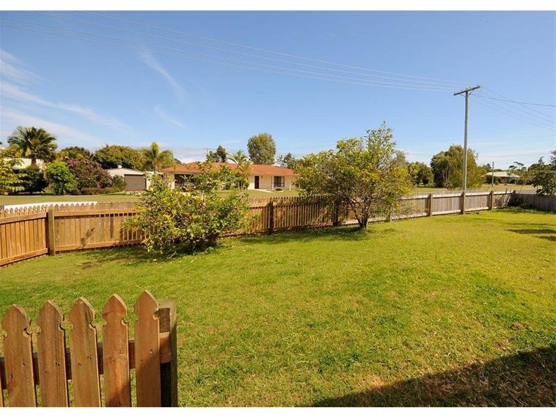 2 Eden Way, Point Vernon QLD 4655