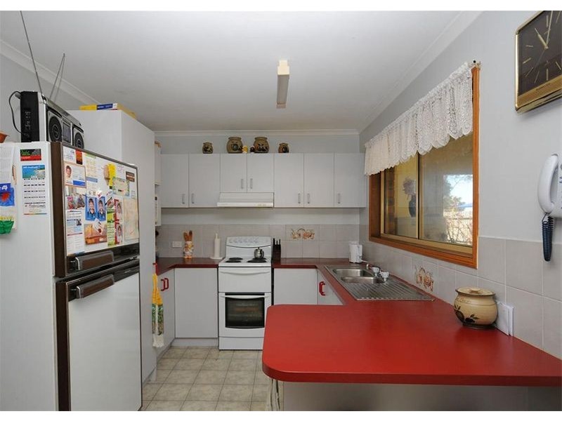 37 Beach Road, Pialba QLD 4655