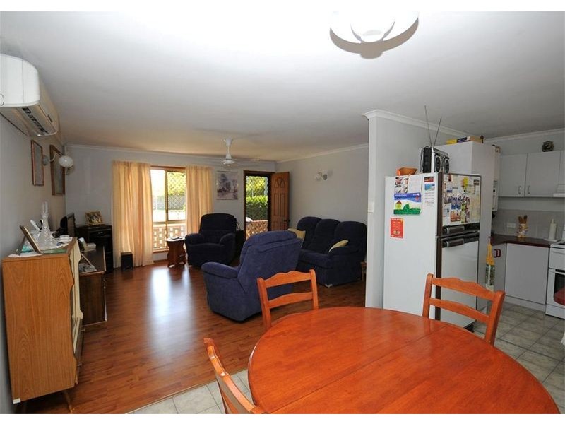 37 Beach Road, Pialba QLD 4655