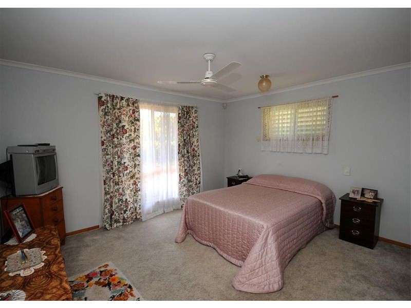 37 Beach Road, Pialba QLD 4655