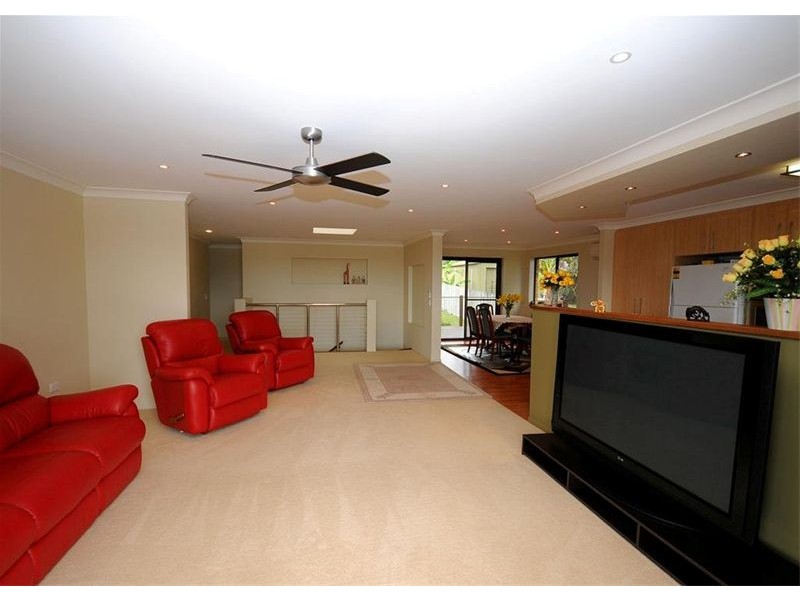 26 Johnston Boulevard, Urraween QLD 4655