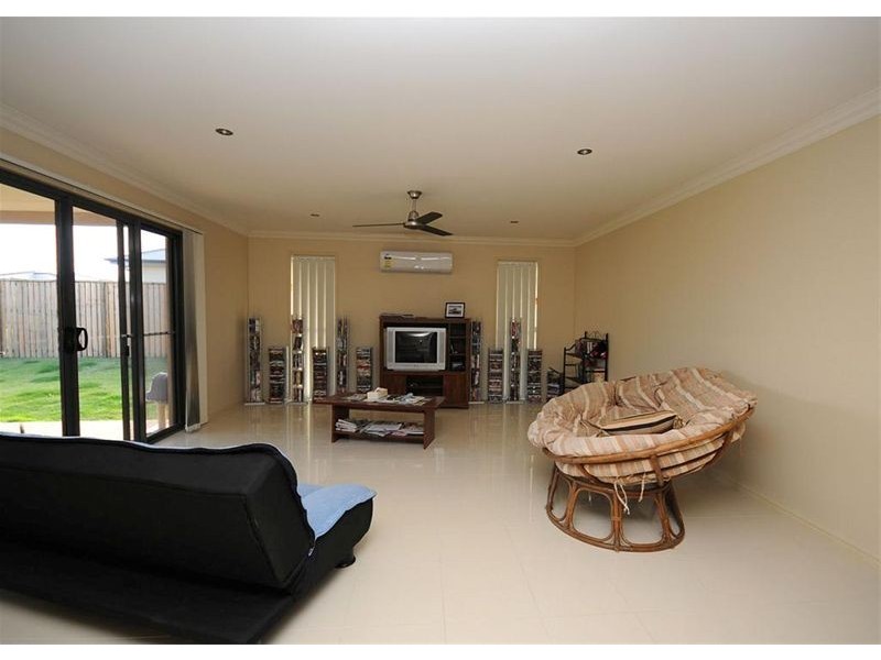 6 Bay Breeze Close, Wondunna QLD 4655