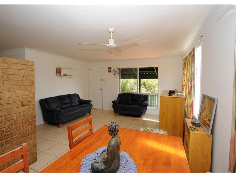 6 Howlett Street, Urangan QLD 4655