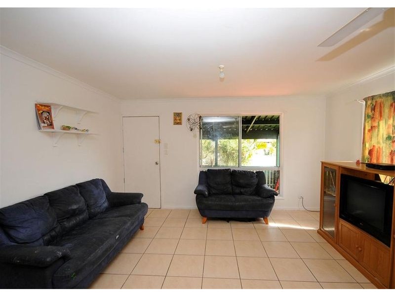 6 Howlett Street, Urangan QLD 4655