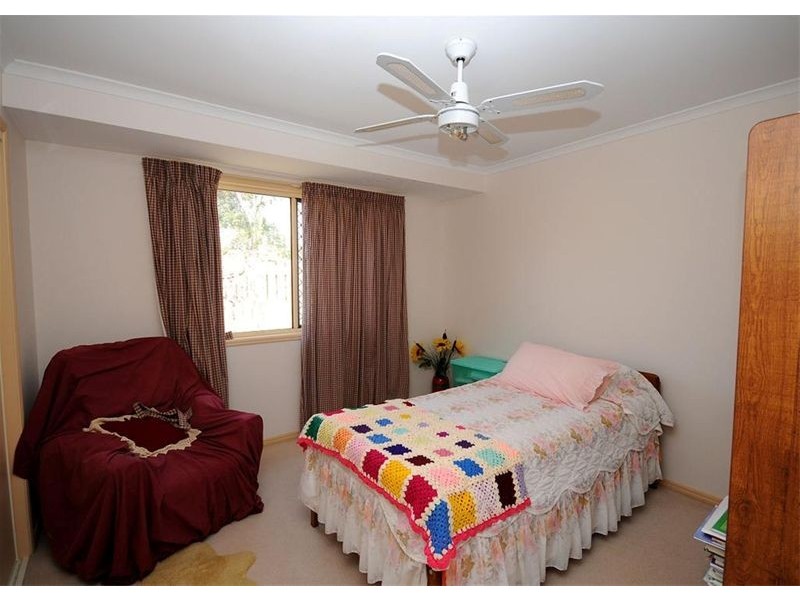 24 Bowerbird Avenue, Eli Waters QLD 4655