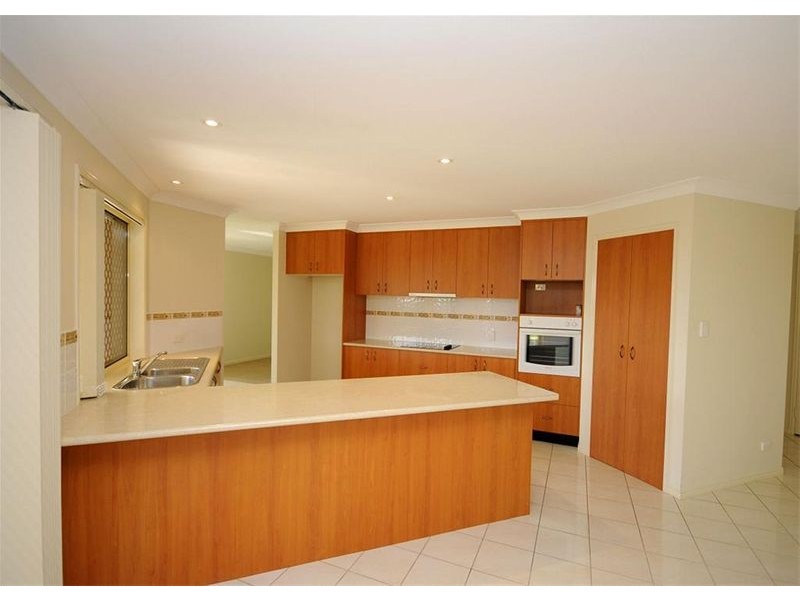 54 Heather Way, Urraween QLD 4655