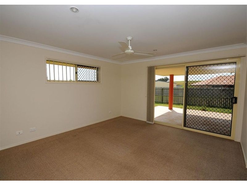54 Heather Way, Urraween QLD 4655
