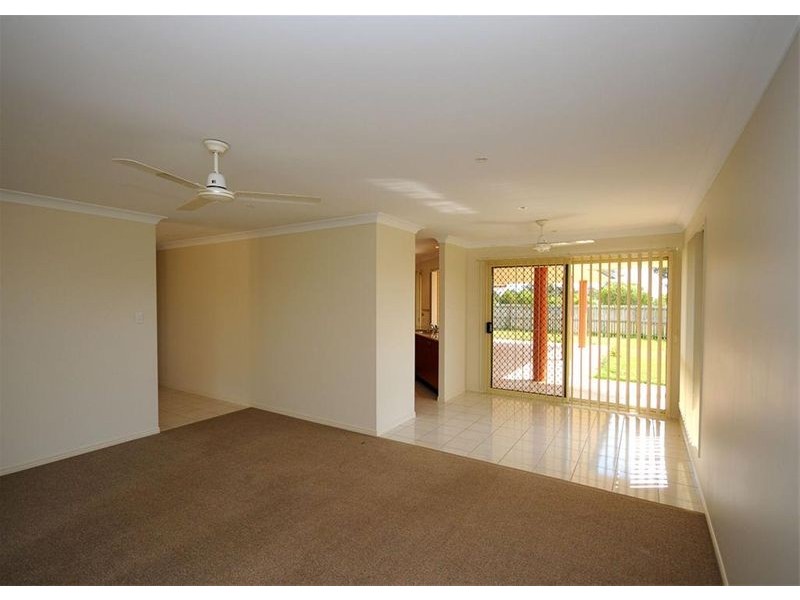 54 Heather Way, Urraween QLD 4655