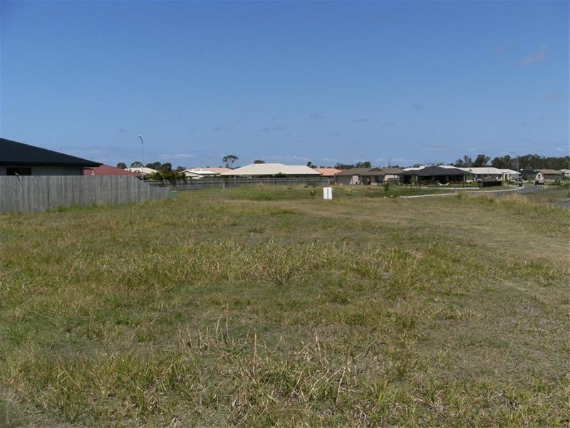 28 Anchorage Circuit, Point Vernon QLD 4655