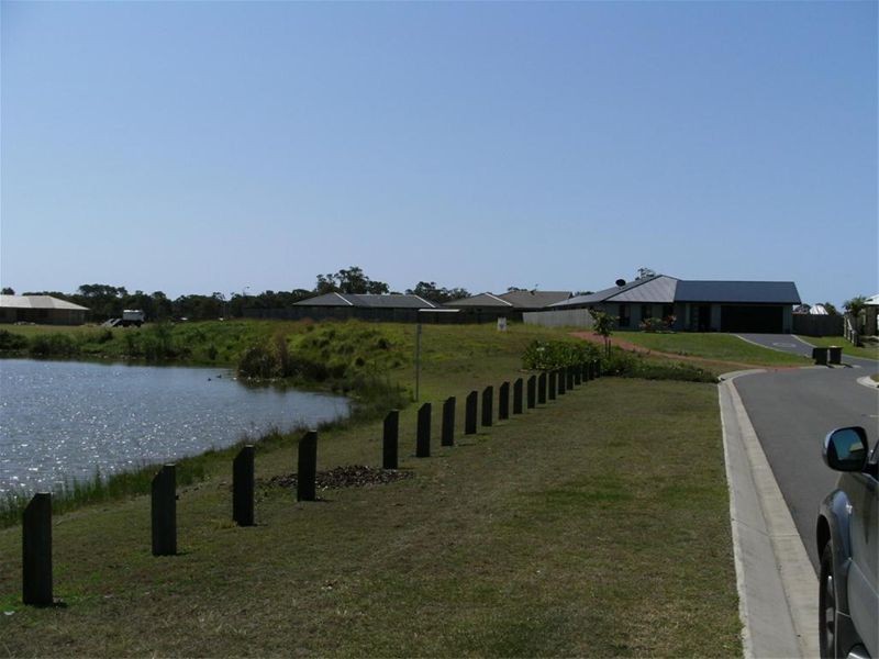 28 Anchorage Circuit, Point Vernon QLD 4655