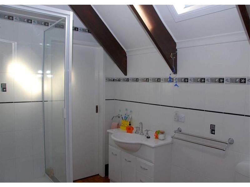 42 Orchid Avenue, Urangan QLD 4655