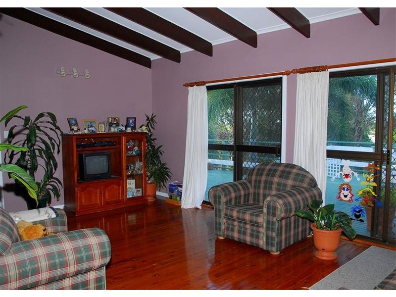 42 Orchid Avenue, Urangan QLD 4655