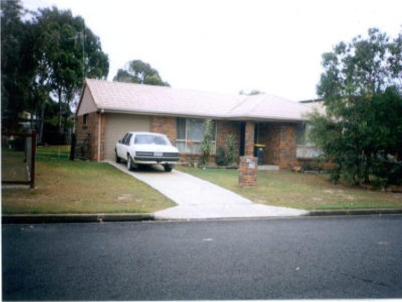 123 Limpus Street, Urangan QLD 4655