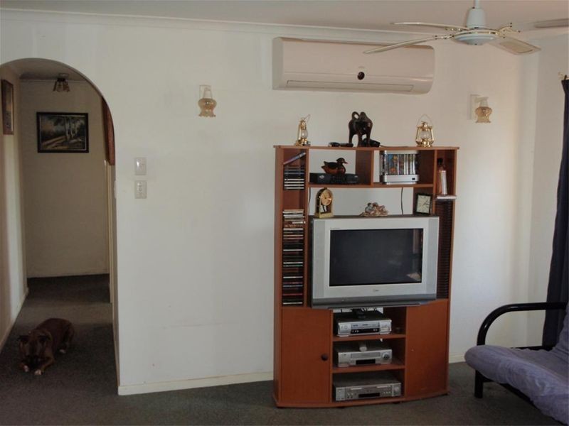 88 Lauren Street, Urangan QLD 4655