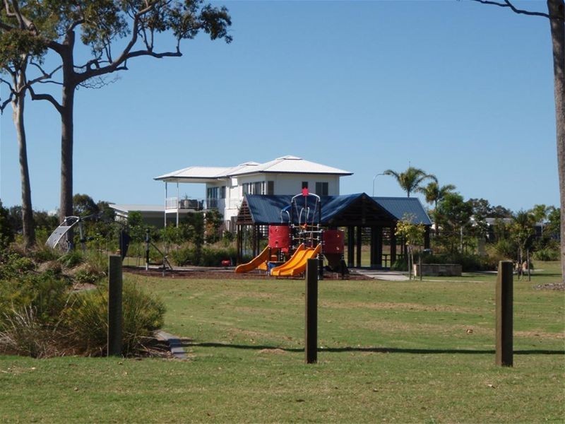 41 Beach Drive, Burrum Heads QLD 4659