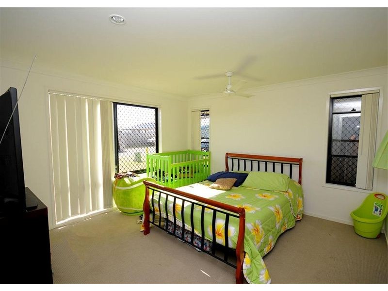 20 Golden Grove Court, Eli Waters QLD 4655