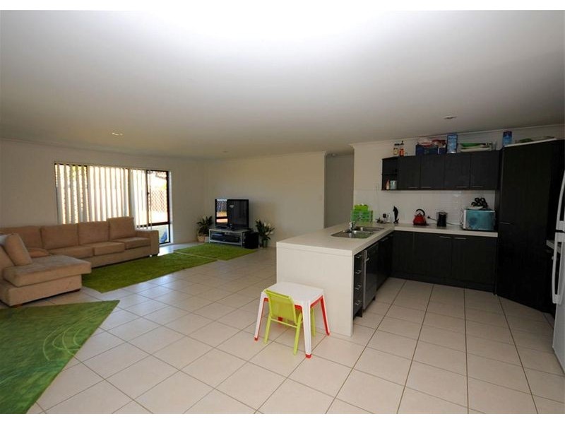 20 Golden Grove Court, Eli Waters QLD 4655