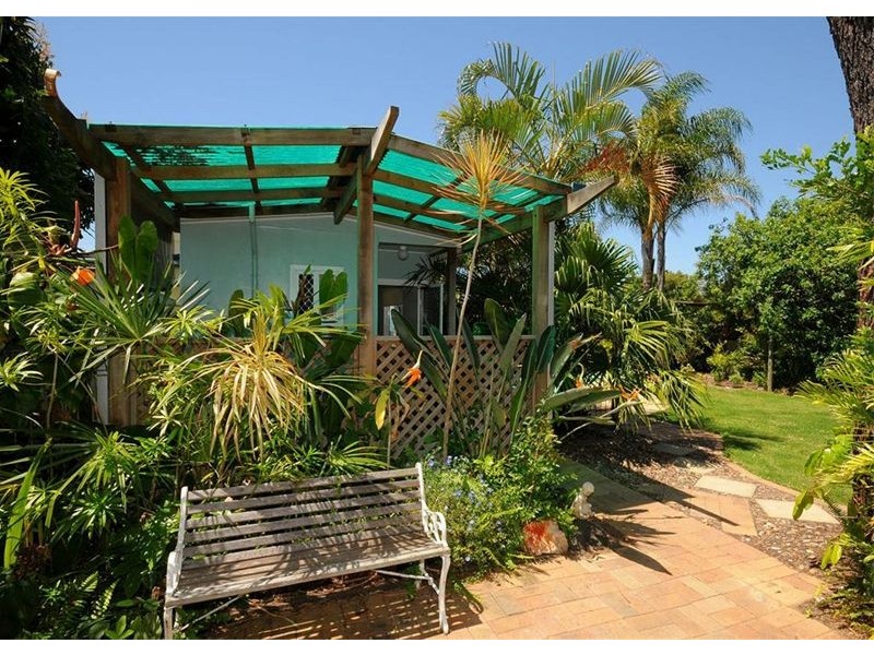 202 Long Street, Point Vernon QLD 4655