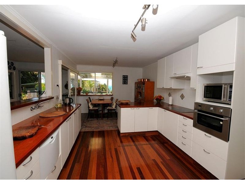 202 Long Street, Point Vernon QLD 4655