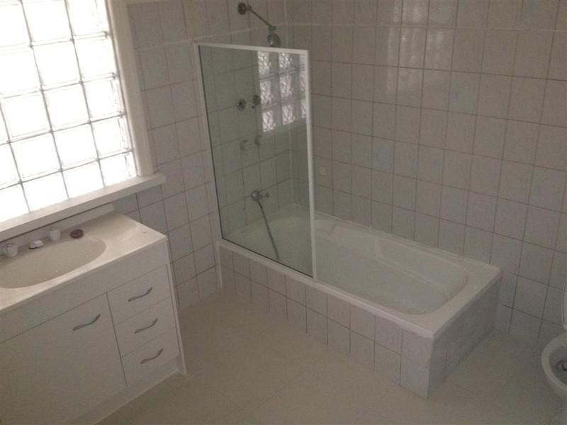 26 Mary Street, Scarness QLD 4655